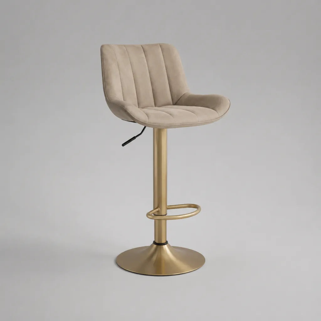 Tabouret de bar réglable et pivotant en velours polyester beige avec pied en acier doré, 54 × 50 × 84-105 cm