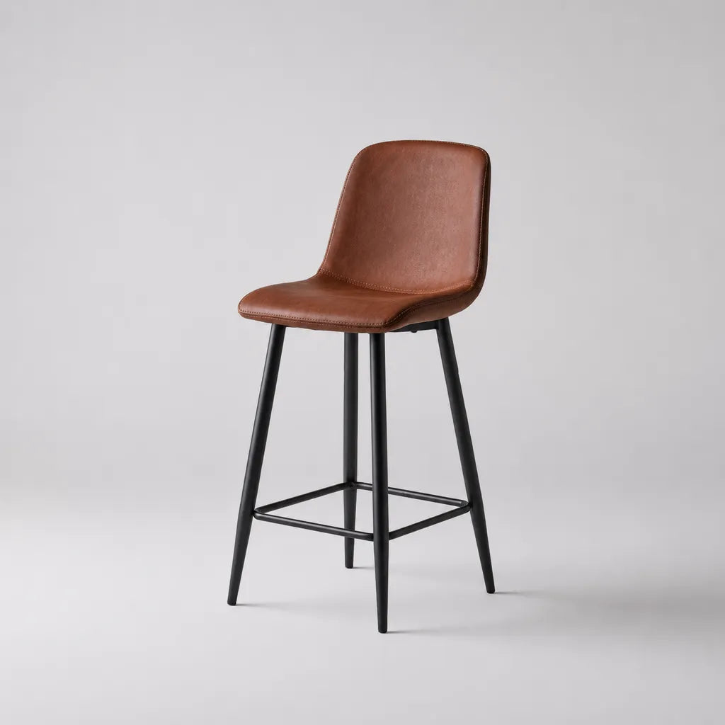 Tabouret de bar en similicuir marron cognac et métal noir avec dossier, 45 × 50 × 96 cm